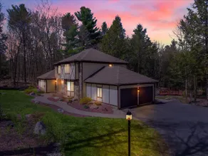 Lakefront living at it's finest! - Image 3