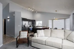 4BR 4BA w/Movie Theater Near SLC, Airport, Skis - Image 4