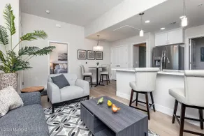 Prime Location Retreat! - Image 2