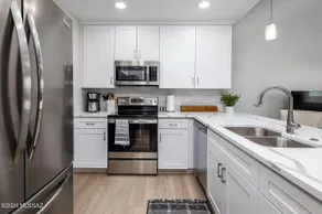 Prime Location Retreat! - Image 4