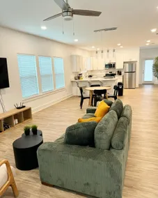 The Beach House Getaway! - Image 3