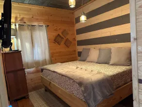 Just A Stone’s Throw Cabin - Image 2