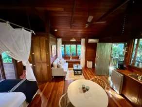 Rainforest Cabin With Bath - Image 3