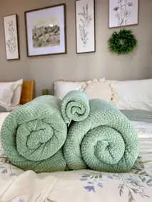 Heart of Wine Country - Farmhouse Getaway - Image 3