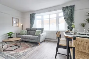 High view house, 3 bed flat, Number 41A - Image 5