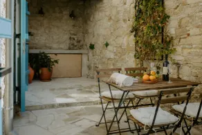 Smaragda's Guest Rooms - Image 4