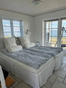 Beach house: Great for winter swimming - Image 4