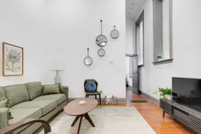 Spacious unit in Arts District - Image 2