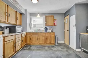 Spacious 3 Bedroom, 4Bed Cozy Home - Image 4