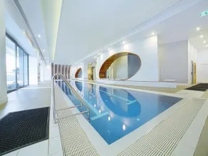 'Panoramic Elegance' Stylish off Chapel St with Pool - Image 5