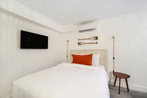 At Mine - Beach Double Suite in SoBe - Image 3
