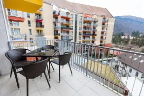 Royal Family Apartment - Image 5