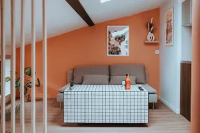 Cozy Downtown Nest - Image 3