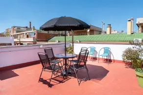 Cozy studio with terrace in Gracia - Image 3