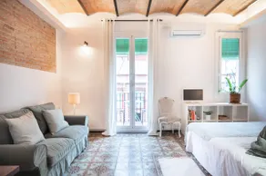 Cozy studio with terrace in Gracia - Image 2