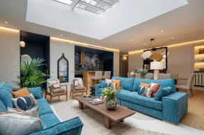 Glass-walled loft with air conditioning – Montmartre & South Pigalle - Image 2