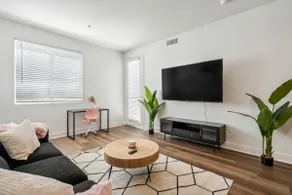 King Bed | Pool, Gym, Spa | 10 Minutes to LAX - Image 3