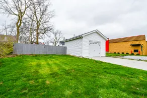 Home w/King Suite 4 Mins to DAY Airport - Image 3