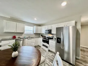 Home away from Home! Great for workers and family - Image 3