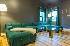 The Soulard Atelier- Hot Tub! - Image 5