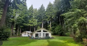 Redwood Getaway with Hot Tub - Image 2