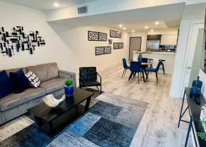 Chic 2BR Century City Apt w/ Parking, Laundry - Image 4