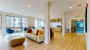 Stylish Home with Free Parking - Image 5