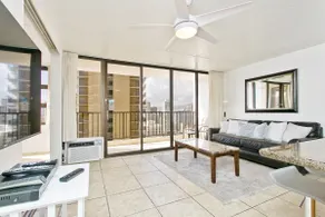 Ocean View Fully Renovated Condo at Waikiki Banyan w/Amazing Amenities - Image 2