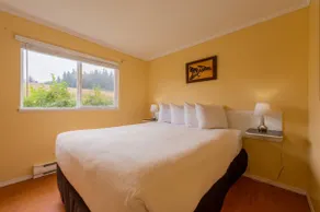 Deluxe Double Bedroom Cabin (14) Non Pet Friendly - Image 4