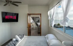 Breathtaking BEACH VIEW 1BD adorable LUX + AC/HEAT - Image 4