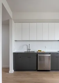Modern New Apartment, East Side - Image 3
