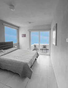 Beautiful! Oceanfront Apartment - Image 4