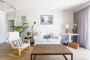 Beachside Chic - 2 Bedroom - Image 4
