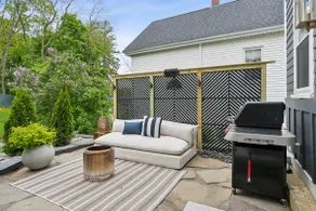 Award Winning Luxury Carriage House! - Image 2