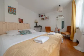 Beautiful Townhouse – Independent & secure - Image 2