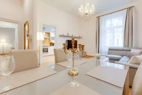 Old Town Royal Two Bedroom Apartment - Image 5