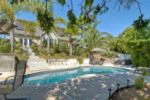 Vista Group Getaway Pool & Hot Tub - Image 2