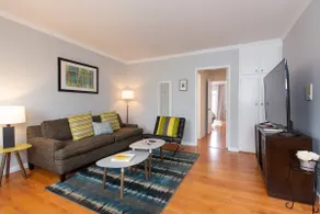 Trendy Sun-Drenched 2 Bdrm Flat - Image 2