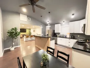 Secluded Charming 3BR Retreat + Oversize Parking - Image 2