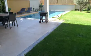 Super deluxe pool in the center - Image 5