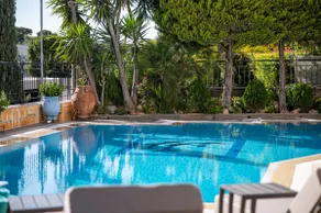 Vouliagmeni Athenian Riviera Villa - Image 3