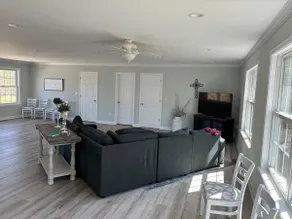 Country Living - Image 3