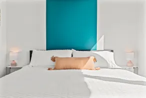 Close to stadiums | Rooftop | Gym | King bed - Image 2