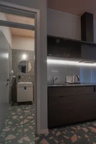 Resume Apartments, Swimmer Corner no.2 - Image 4