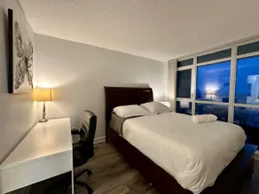 Stunning unit lake view w/2 real beds+sofabed - Image 2