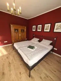 Red apartment on the estate - Image 4