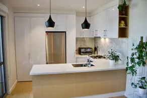 1 cosy bedroom apartment + undercover carpark - Image 3