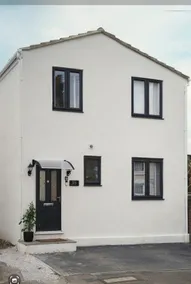 Rofennie Suite -Luxury ensuite room! - Image 2