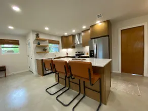 The Maple at Lake LBJ - Image 4