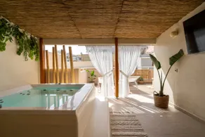 UtopiacityNest 3 Rooftop- Private Jacuzzi - Image 4